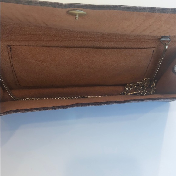 Brown foe snake skin clutch - Picture 5 of 10